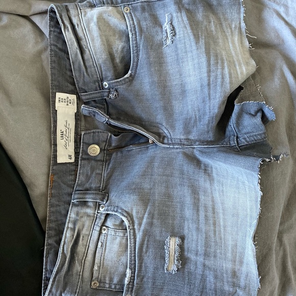 Jeans Short - Picture 4 of 4